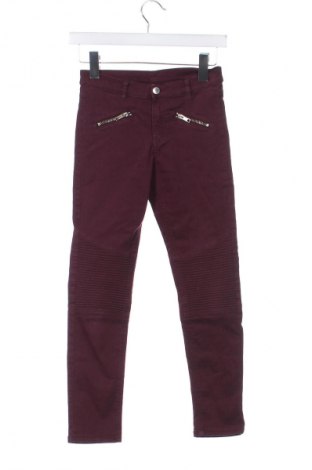 Dětské džíny  H&M, Velikost 9-10y/ 140-146 cm, Barva Červená, Cena  129,00 Kč