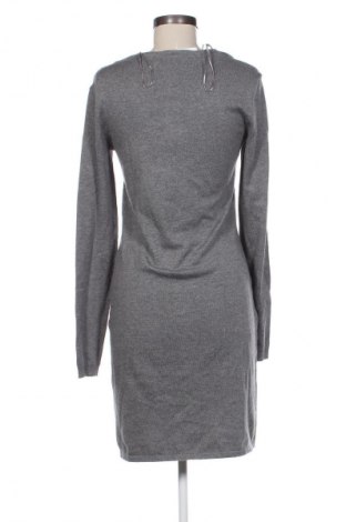 Šaty  Edc By Esprit, Velikost M, Barva Šedá, Cena  249,00 Kč