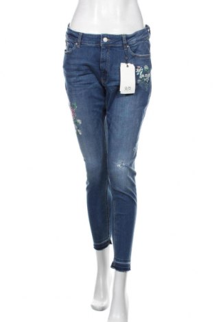 Dámske džínsy  Q/S by S.Oliver, Veľkosť L, Farba Modrá, 82% bavlna, 16% polyester, 2% elastan, Cena  25,27 €