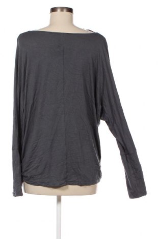 Γυναικεία μπλούζα Madeleine, Μέγεθος M, Χρώμα Γκρί, Τιμή 29,69 €