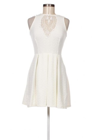 Φόρεμα Assos, Μέγεθος M, Χρώμα Λευκό, Τιμή 35,50 €