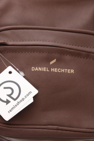Чанта Daniel Hechter, Цвят Кафяв, Цена 49,00 лв.