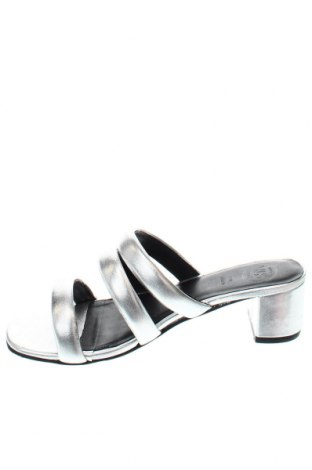 Papuci White Sun, Mărime 40, Culoare Argintiu, Preț 111,84 Lei