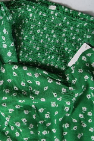 Γυναικεία μπλούζα, Μέγεθος M, Χρώμα Πράσινο, Τιμή 2,45 €