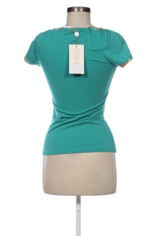 Дамска блуза Blutsgeschwister, Размер S, Цвят Зелен, Цена 67,27 лв.