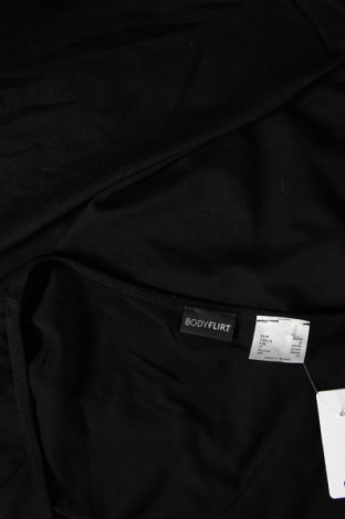 Γυναικεία μπλούζα Body Flirt, Μέγεθος S, Χρώμα Μαύρο, Τιμή 4,00 €