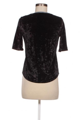 Дамска блуза Calvin Klein, Размер XS, Цвят Черен, Цена 34,00 лв.
