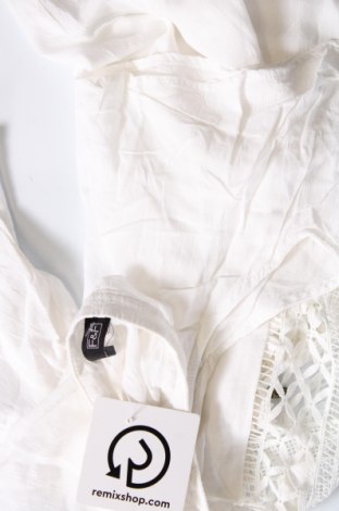 Дамска блуза F&F, Размер M, Цвят Бял, Цена 19,00 лв.
