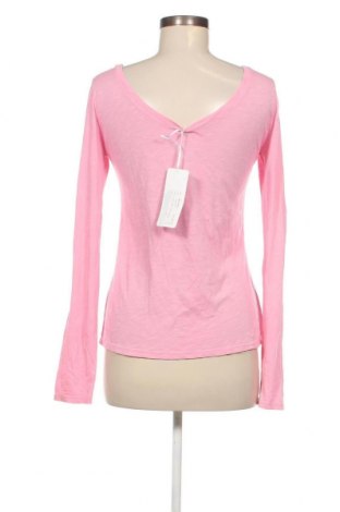 Дамска блуза Juvia, Размер S, Цвят Розов, Цена 115,00 лв.