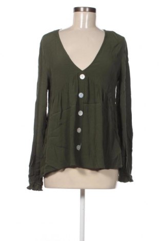 Damen Shirt Pigalle, Größe M, Farbe Grün, Preis 4,49 €