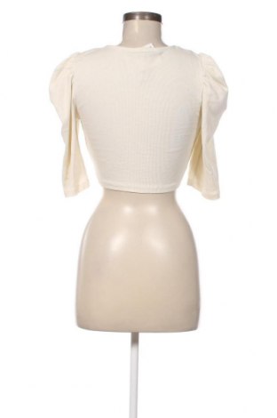 Γυναικεία μπλούζα Pigalle by ONLY, Μέγεθος M, Χρώμα Εκρού, Τιμή 11,13 €