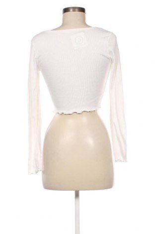 Дамска блуза Pull&Bear, Размер M, Цвят Бял, Цена 11,16 лв.