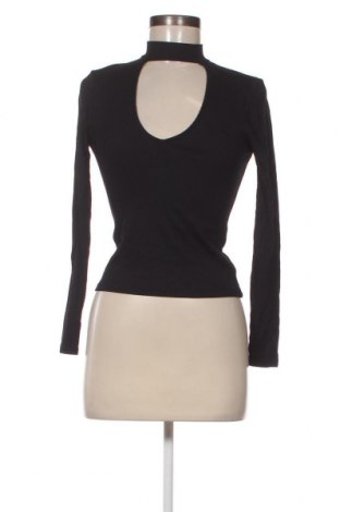 Дамска блуза Pull&Bear, Размер S, Цвят Черен, Цена 4,18 лв.