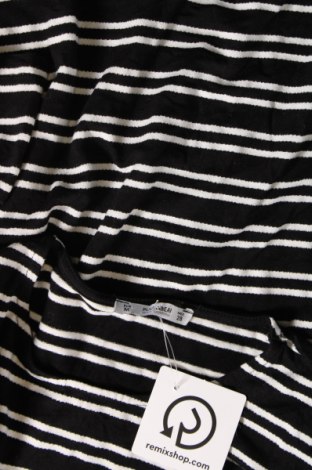 Damen Shirt Pull&Bear, Größe M, Farbe Mehrfarbig, Preis 1,98 €