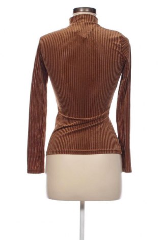 Дамска блуза SHEIN, Размер XS, Цвят Кафяв, Цена 5,70 лв.
