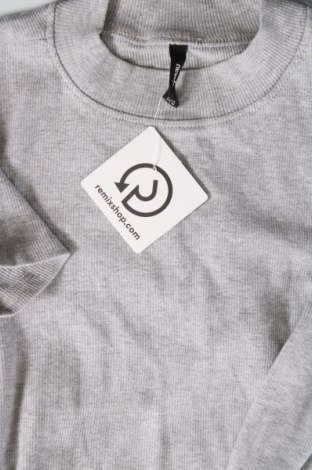 Damen Shirt Sinsay, Größe XS, Farbe Grau, Preis 2,72 €