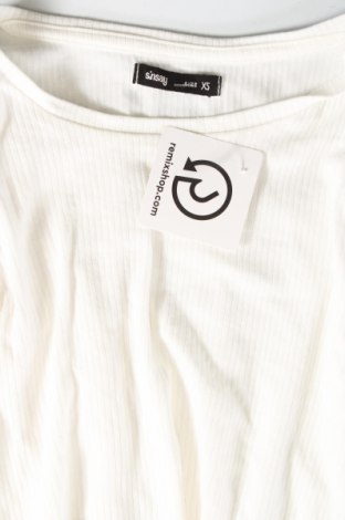 Дамска блуза Sinsay, Размер XS, Цвят Бял, Цена 4,76 лв.