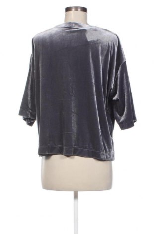 Γυναικεία μπλούζα Uniqlo, Μέγεθος M, Χρώμα Γκρί, Τιμή 4,01 €