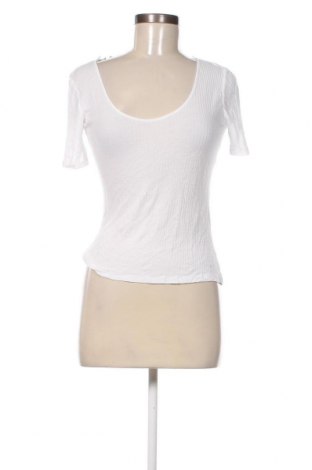 Дамска блуза Zara, Размер M, Цвят Бял, Цена 18,00 лв.