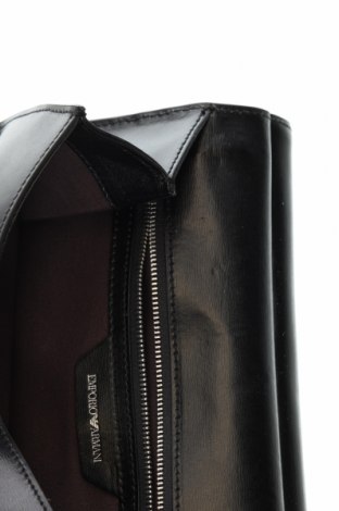 Дамска чанта Emporio Armani, Цвят Черен, Цена 481,34 лв.