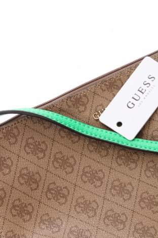 Γυναικεία τσάντα Guess, Χρώμα Καφέ, Τιμή 121,98 €