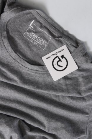 Γυναικείο t-shirt FSBN Sister, Μέγεθος L, Χρώμα Γκρί, Τιμή 7,00 €