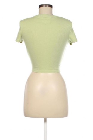 Γυναικείο t-shirt Fb Sister, Μέγεθος S, Χρώμα Πράσινο, Τιμή 8,04 €