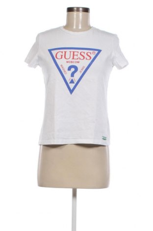 Γυναικείο t-shirt Guess, Μέγεθος XS, Χρώμα Λευκό, Τιμή 43,25 €