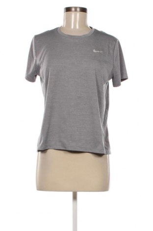 Дамска тениска Nike, Размер L, Цвят Сив, Цена 20,00 лв.