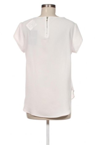 Дамска тениска ONLY, Размер M, Цвят Бял, Цена 27,00 лв.