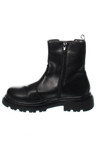 Damen Stiefeletten 4US soccer match, Größe 37, Farbe Schwarz, Preis € 23,01