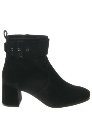 Dámské boty  Caprice, Velikost 41, Barva Černá, Cena  695,00 Kč