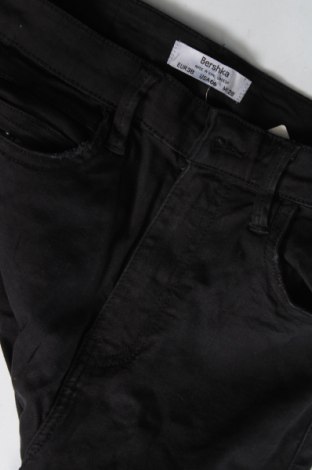 Dámské džíny  Bershka, Velikost XS, Barva Černá, Cena  462,00 Kč