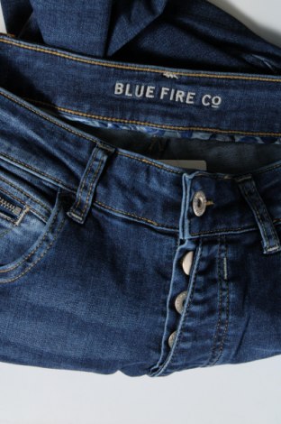 Dámske džínsy  Blue Fire Co, Veľkosť M, Farba Modrá, Cena  4,93 €