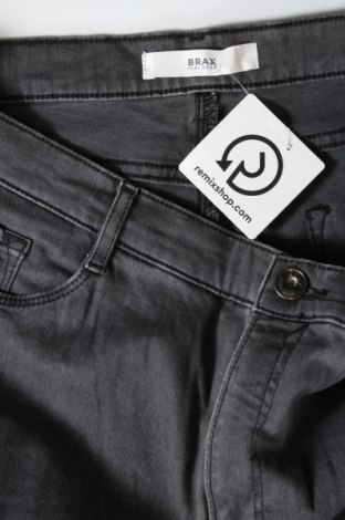 Damen Jeans Brax, Größe XL, Farbe Grau, Preis € 12,40