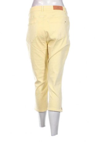 Дамски дънки C&A, Размер XL, Цвят Жълт, Цена 16,53 лв.