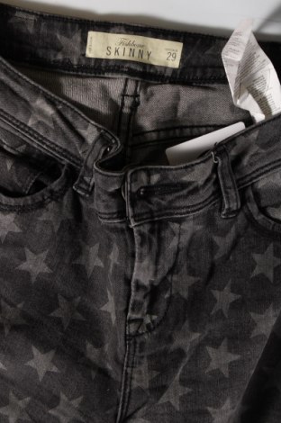 Damen Jeans Fishbone, Größe M, Farbe Grau, Preis 3,03 €