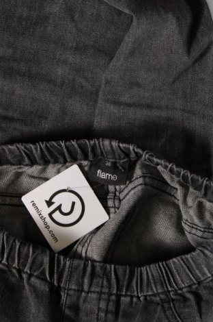 Damen Jeans Flame, Größe S, Farbe Grau, Preis € 3,03