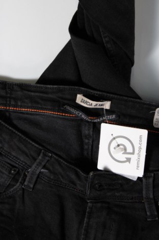 Дамски дънки Garcia Jeans, Размер M, Цвят Син, Цена 10,73 лв.