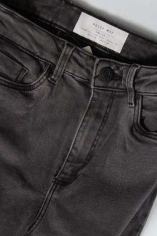 Damen Jeans Noisy May, Größe XS, Farbe Grau, Preis 3,03 €