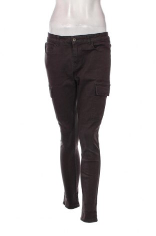 Damen Jeans Noisy May, Größe M, Farbe Grau, Preis 3,03 €