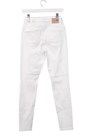 Damskie jeansy ONLY, Rozmiar XS, Kolor Biały, Cena 74,31 zł