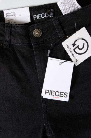 Damen Jeans Pieces, Größe S, Farbe Schwarz, Preis € 10,16