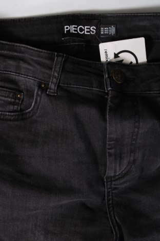 Damen Jeans Pieces, Größe M, Farbe Grau, Preis 10,52 €
