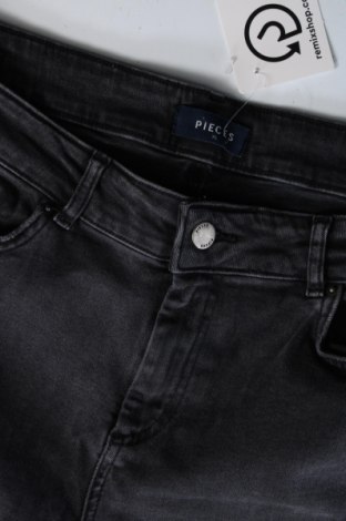 Dámske džínsy  Pieces, Veľkosť XL, Farba Sivá, Cena  12,28 €