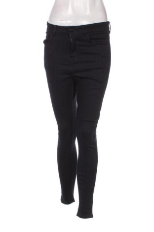 Γυναικείο Τζίν Reserved, Μέγεθος M, Χρώμα Πολύχρωμο, Τιμή 3,59 €