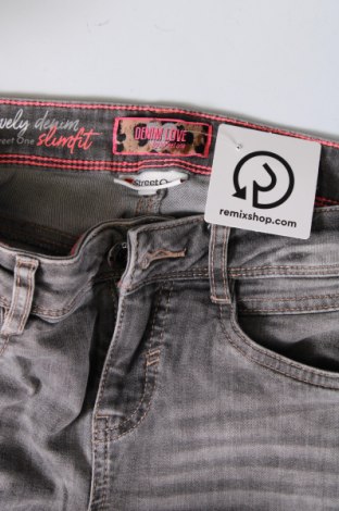 Damen Jeans Street One, Größe M, Farbe Grau, Preis 3,03 €