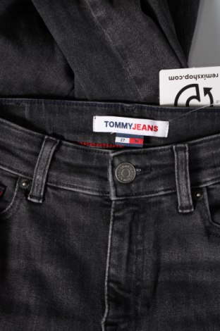 Dámské džíny  Tommy Jeans, Velikost S, Barva Šedá, Cena  2 768,00 Kč