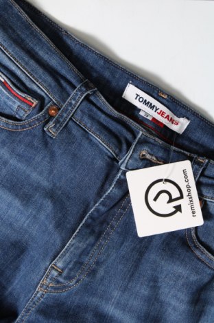 Дамски дънки Tommy Jeans, Размер L, Цвят Син, Цена 57,80 лв.