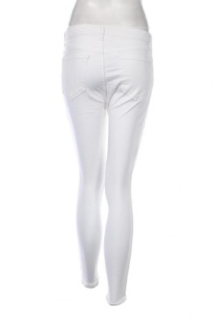 Γυναικείο Τζίν Topshop Moto, Μέγεθος M, Χρώμα Λευκό, Τιμή 7,65 €